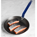 アルミ製フッ素樹脂加工 フライパン ブルーハンドル ショック 24cm/1~2人用(ノンスティック)