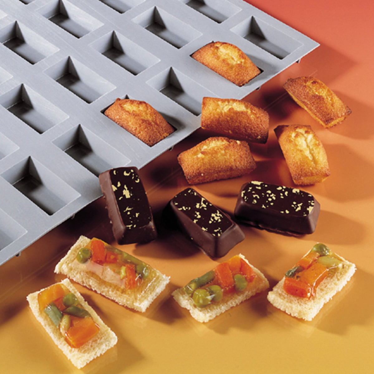 Cannelé Silicone Mold 1834.21D | de Buyer USA