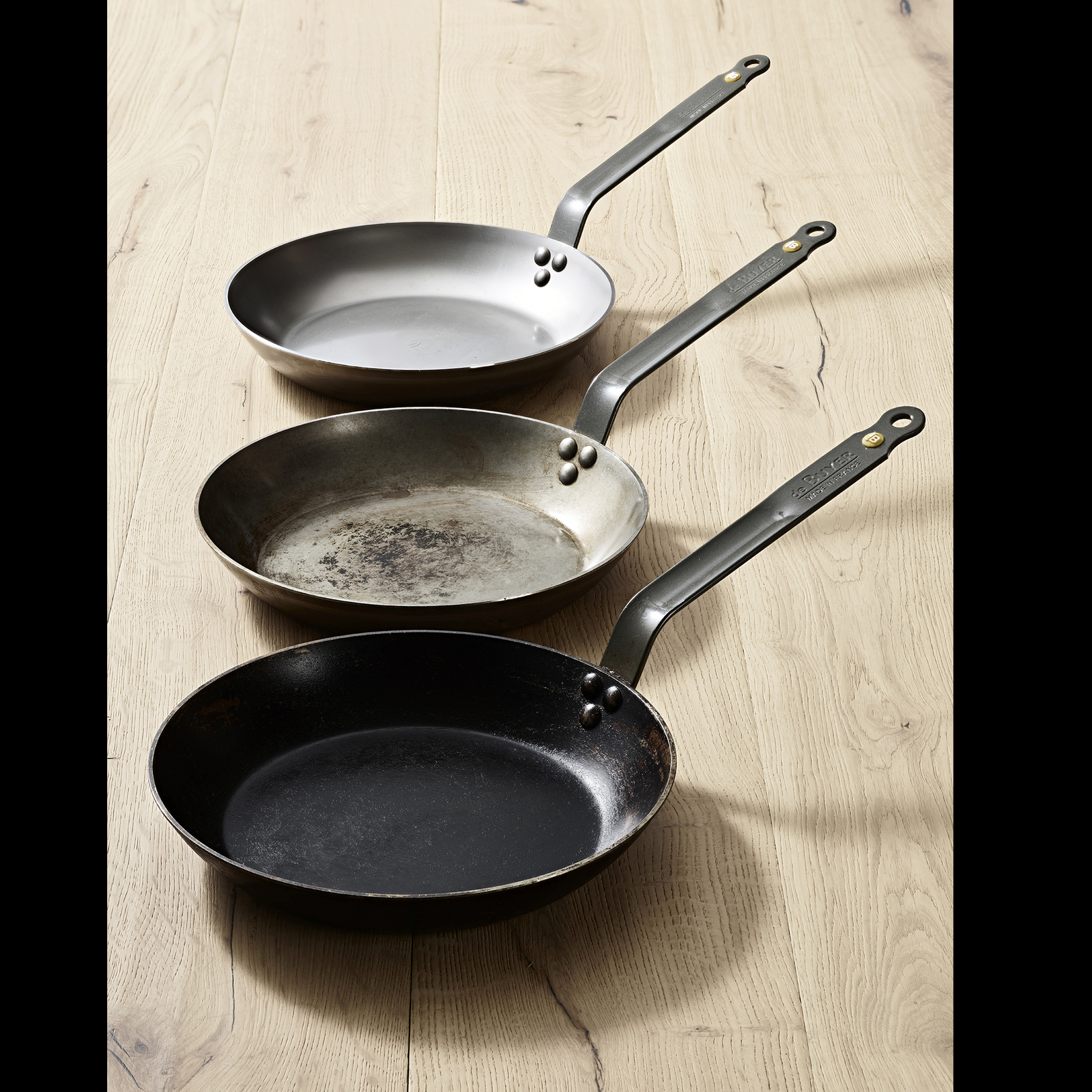 デバイヤー公式 鉄フライパン ミネラルビー 24cm＋ハンドルカバー